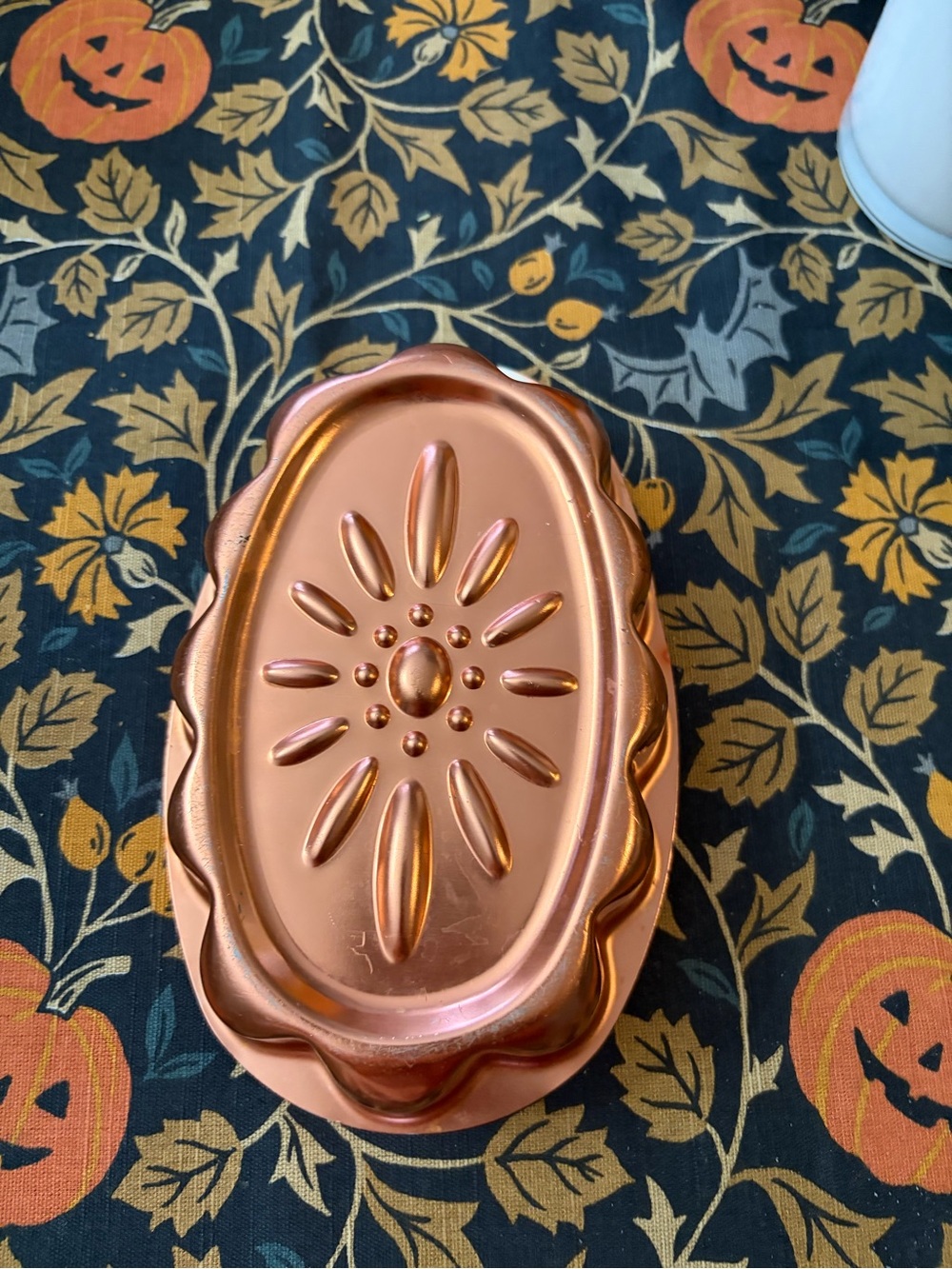 Copper-Colored Decorative Mold - Stylish Home Kitchen Accent